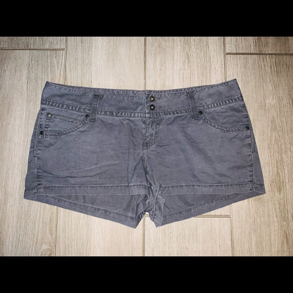 Size 17 Mudd Gray Shorts Like New